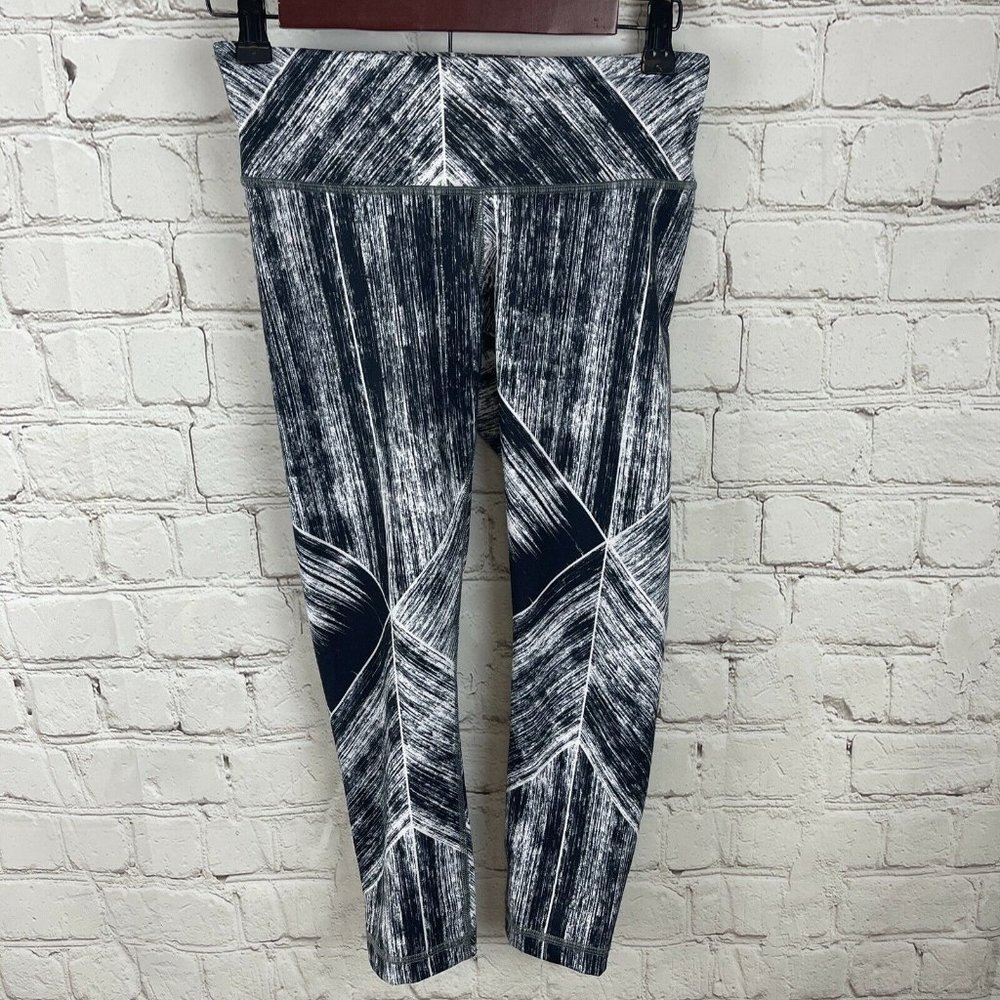 Lululemon Women’s Cropped Leggings Multicolored Printed Size 4